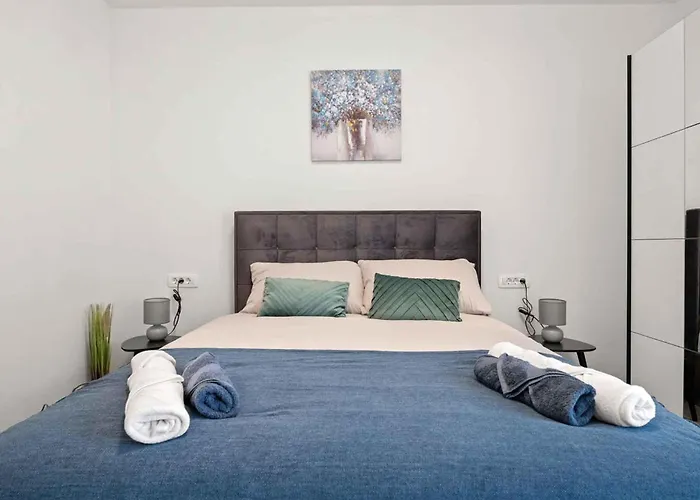 Holiday home 3 Bedroom Lovely In *